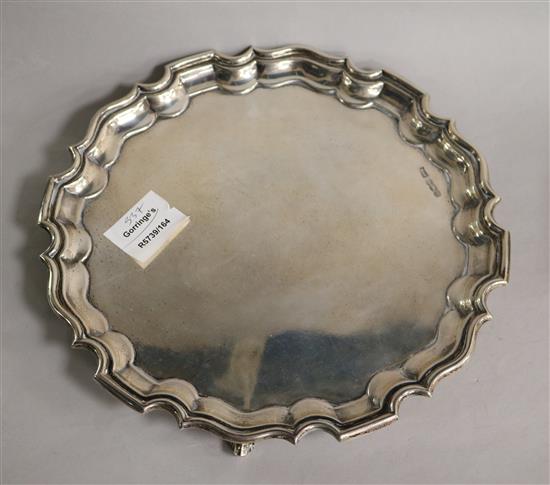 A George V silver salver, with piecrust border, Sheffield, 1929,